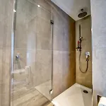 - Haus H, App 0h0301 *